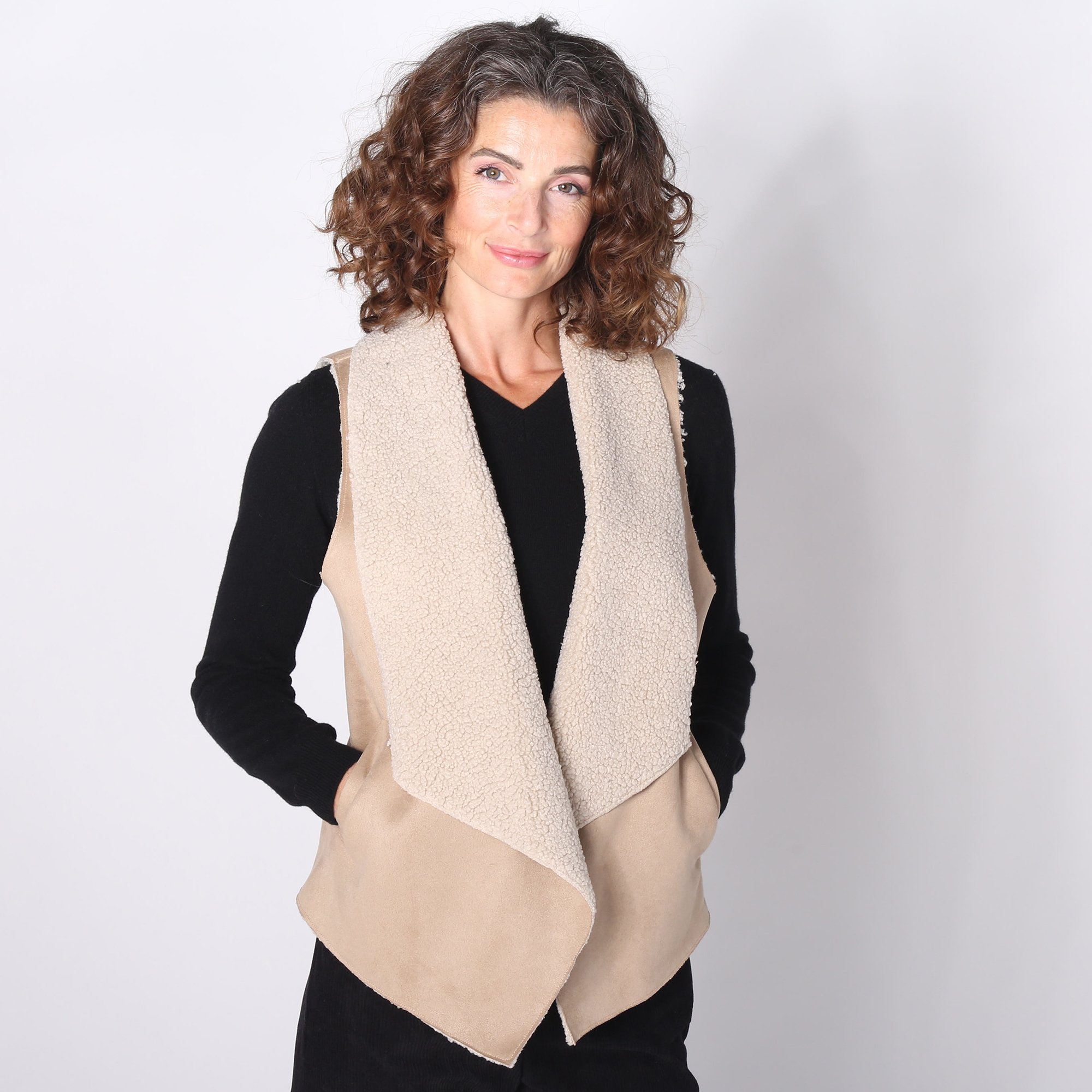 【限定品】KAJA REALISTIC SUEDE VEST OVY BENIT Natural Sherpa Vest | Women's Designer Clothing – Steve
