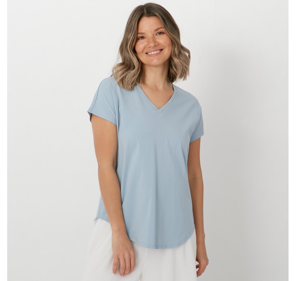 Image 288612_FDBL.jpg, Product 288-612 / Price $24.33, WynneLayers Curved Hem Essential V-Neck from Wynnelayers on TSC.ca's Fashion department