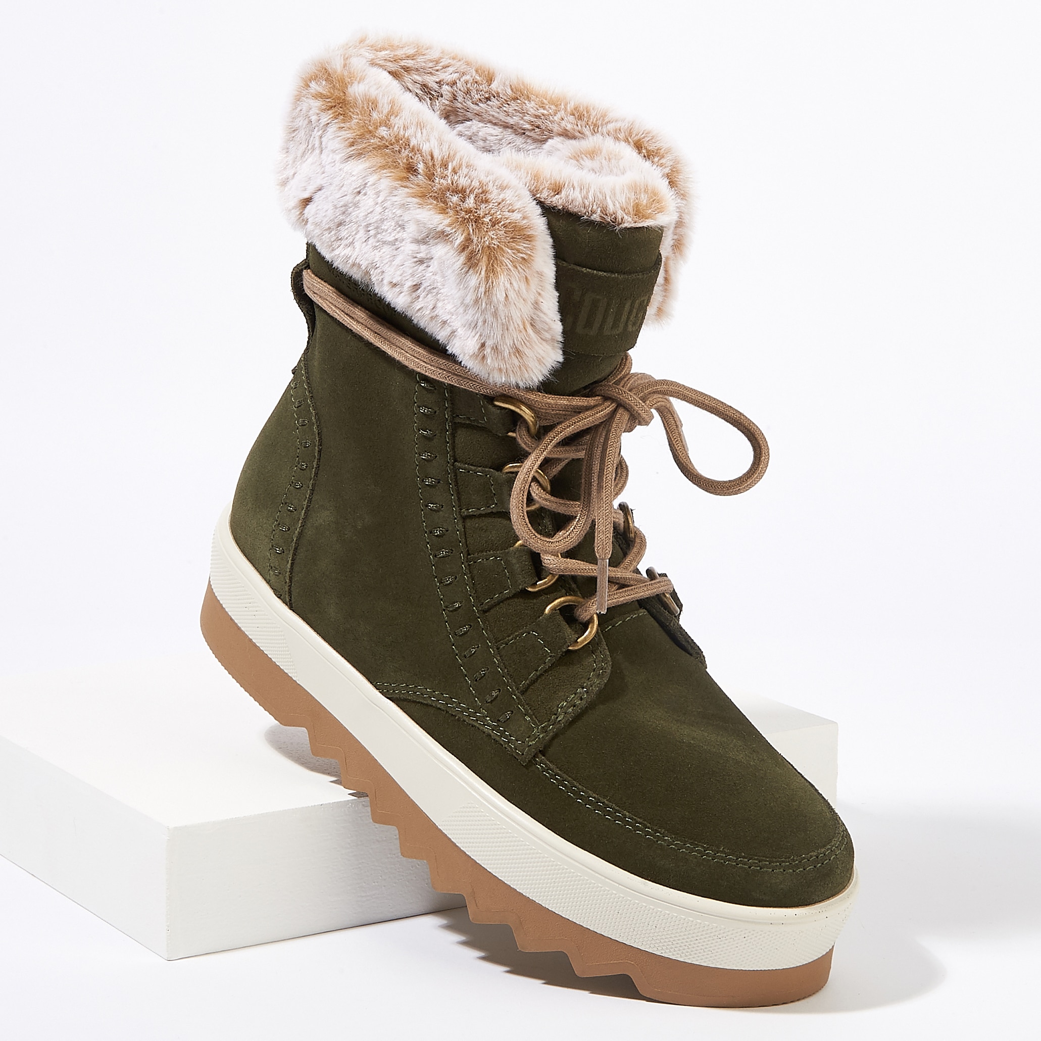 Cougar hotsell fur boots