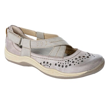 earth origins clara casey