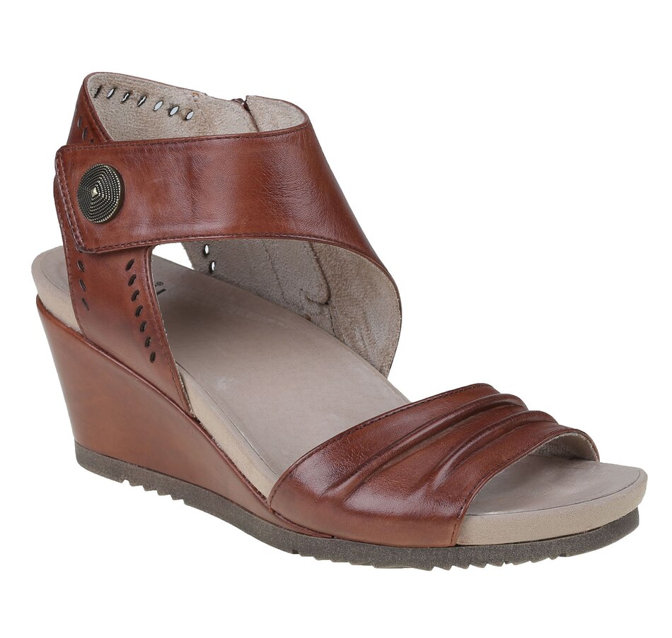 tsc shoe clearance