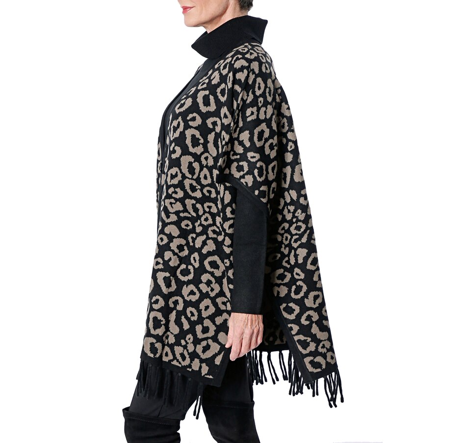 Image 409222_ALTMORE1.jpg, Product 409-222 / Price $29.33, Guillaume Convertible Cardigan Wrap from Guillaume on TSC.ca's Fashion department
