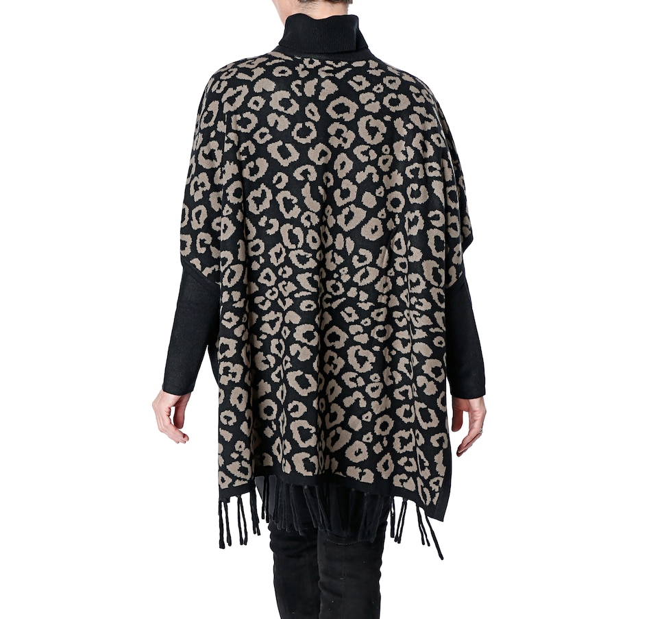 Image 409222_ALTMORE3.jpg, Product 409-222 / Price $29.33, Guillaume Convertible Cardigan Wrap from Guillaume on TSC.ca's Fashion department