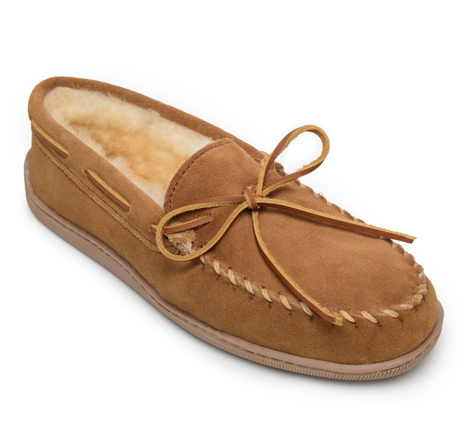 minnetonka sheepskin moccasins