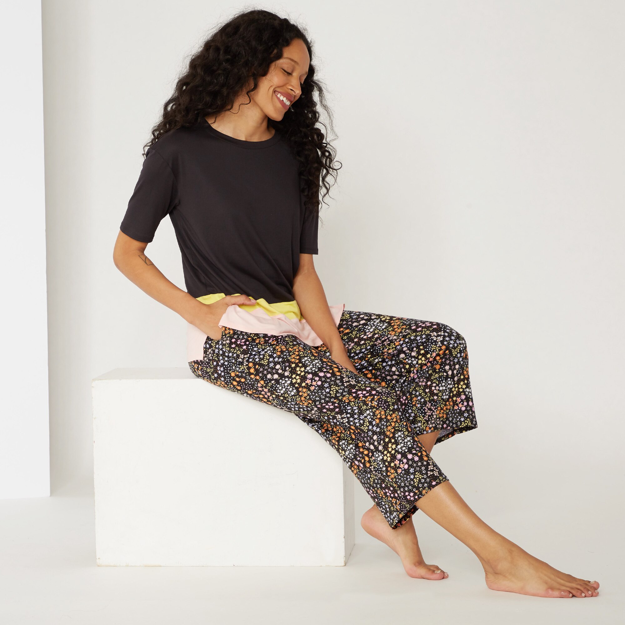 Cuddl duds cool & airy best sale printed cropped pant pajama set