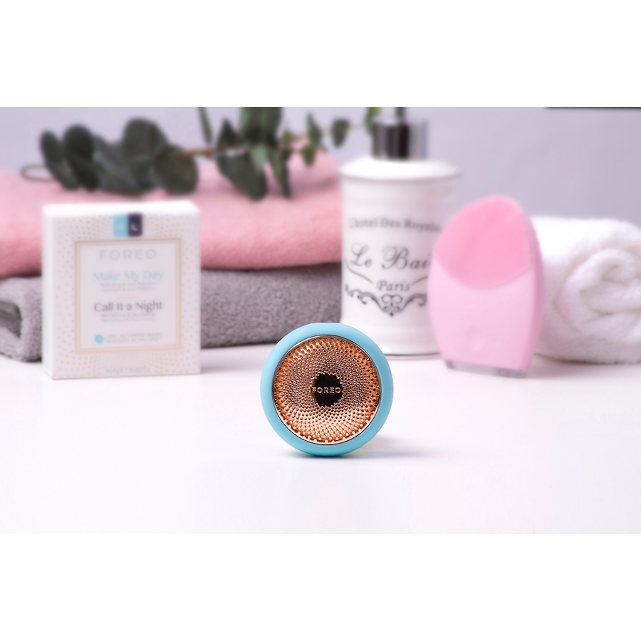 Image 447900_ALTMORE3.jpg, Product 447-900 / Price $329.00, Foreo UFO LED Thermo Activated Smart Mask from Foreo on TSC.ca's Beauty department