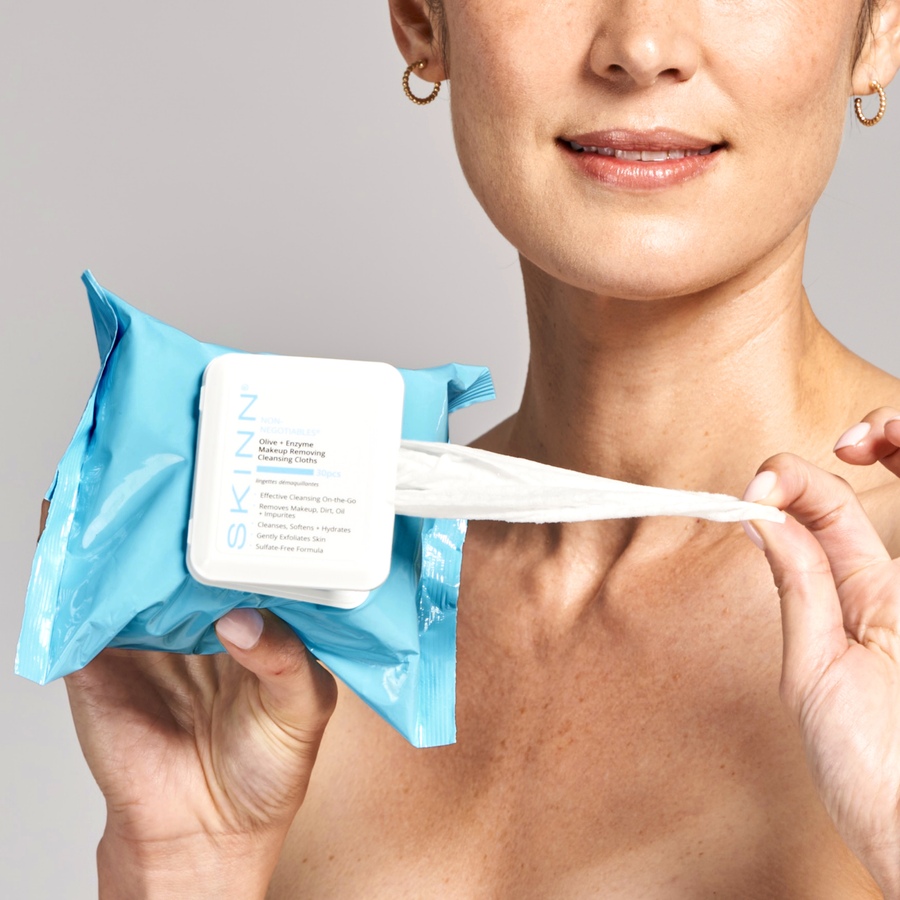 Image 448048_ALTMORE1.jpg, Product 448-048 / Price $29.99, SKINN Non-Negotiables Olive and Enzyme Makeup Wipes (30-Pack) from SKINN on TSC.ca's Beauty department