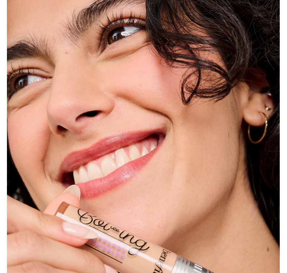 Image 449539_ALTMORE8.jpg, Product 449-539 / Price $39.00, Benefit High Coverage Cakeless Concealer from Benefit Cosmetics on TSC.ca's Beauty department