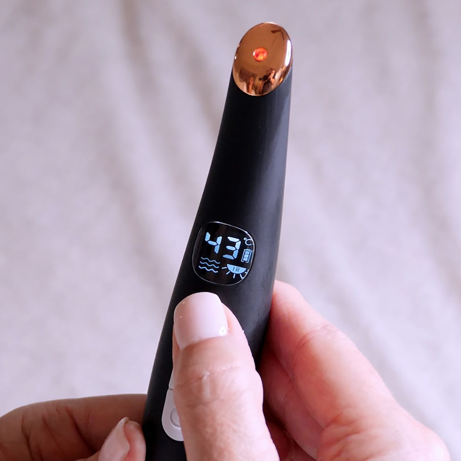 Image 465625_ALTMORE2.jpg, Product 465-625 / Price $99.99, Glo24K Triple Action Care Wand from GLO24k on TSC.ca's Beauty department