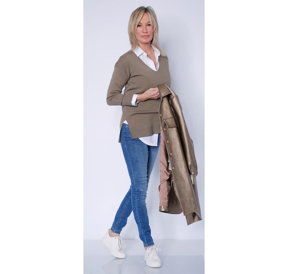 Image 485033_ALTMORE6.jpg, Product 485-033 / Price $69.33, Brian Bailey 2-Piece Sweater Knit V-Neck Tunic and Pant Lounge Set from Brian Bailey on TSC.ca's Fashion department