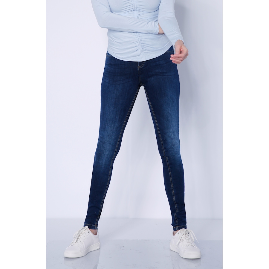 Image 485034_DDE.jpg, Product 485-034 / Price $110.00, Brian Bailey 5-Pocket Slim Jean from Brian Bailey on TSC.ca's Fashion department