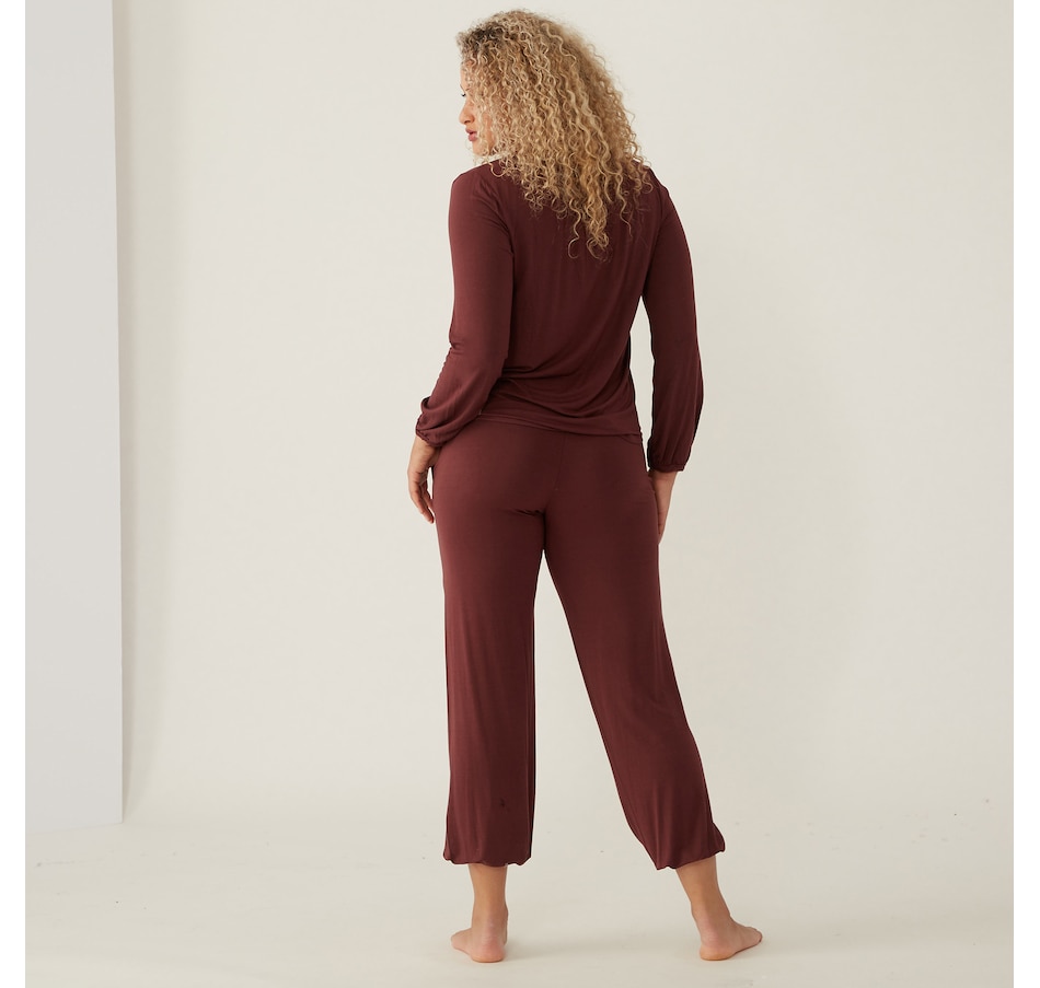 Image 486381_ALTMORE2.jpg, Product 486-381 / Price $69.33, Barefoot Dreams Luxe Milk Jersey Namaste Lounge Set from Barefoot Dreams on TSC.ca's Fashion department