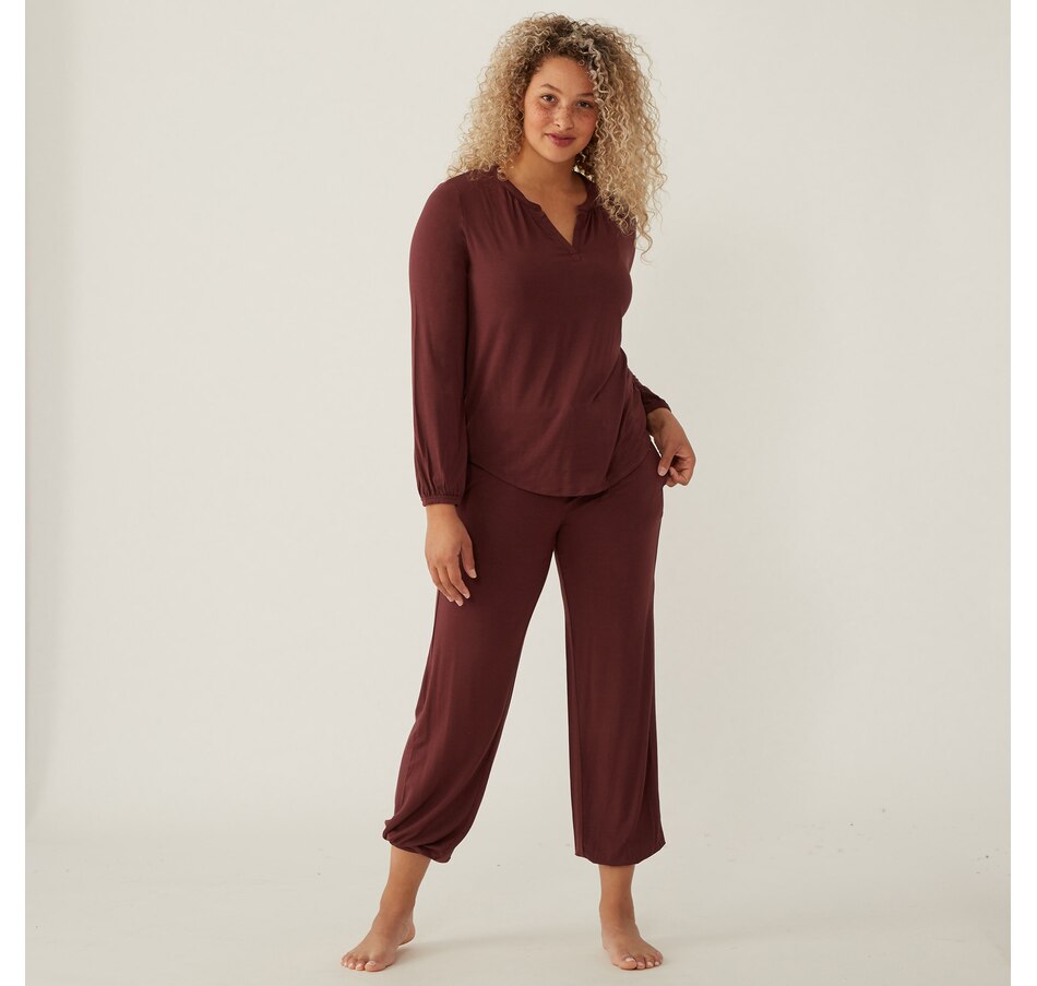 Image 486381_RSW.jpg, Product 486-381 / Price $69.33, Barefoot Dreams Luxe Milk Jersey Namaste Lounge Set from Barefoot Dreams on TSC.ca's Fashion department