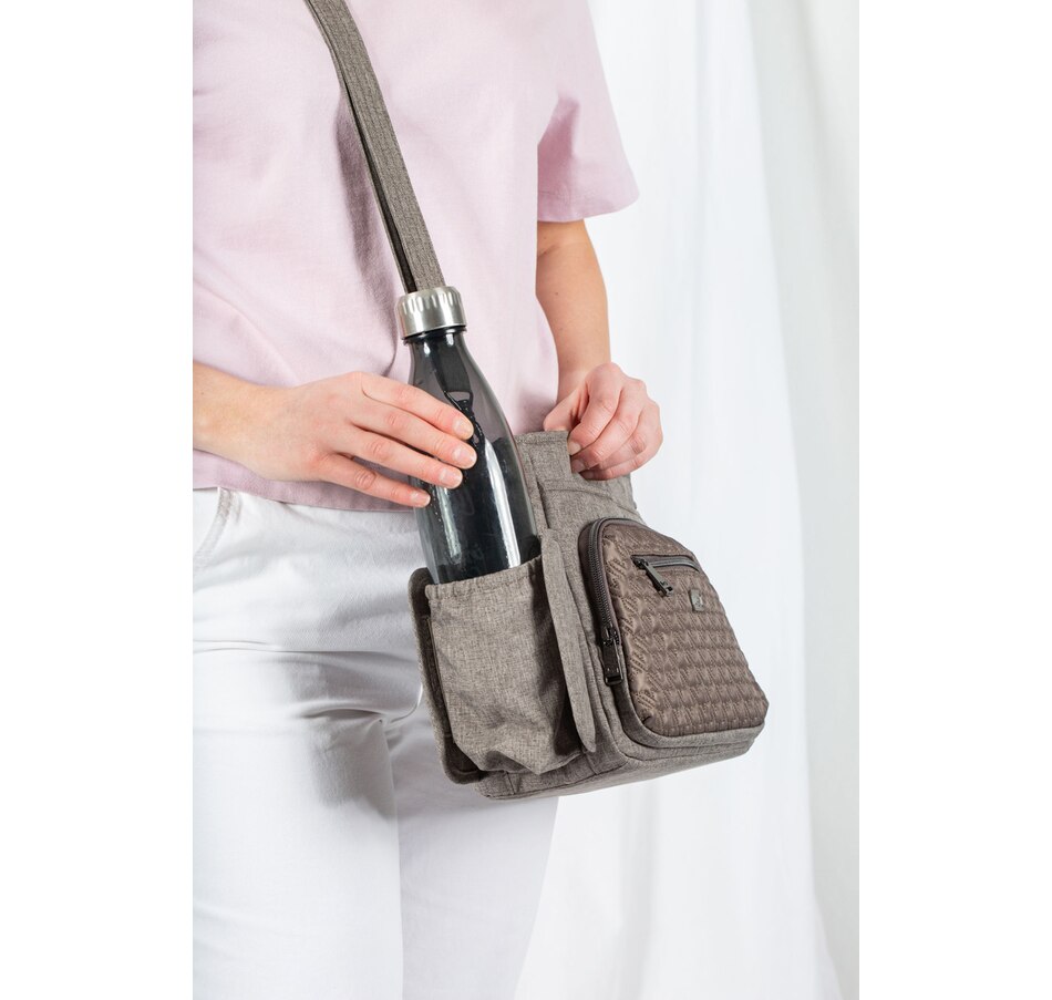 Image 486660_ALTMORE8.jpg, Product 486-660 / Price $39.88, Lug Shimmy SE Bag from Lug on TSC.ca's Home & Garden department