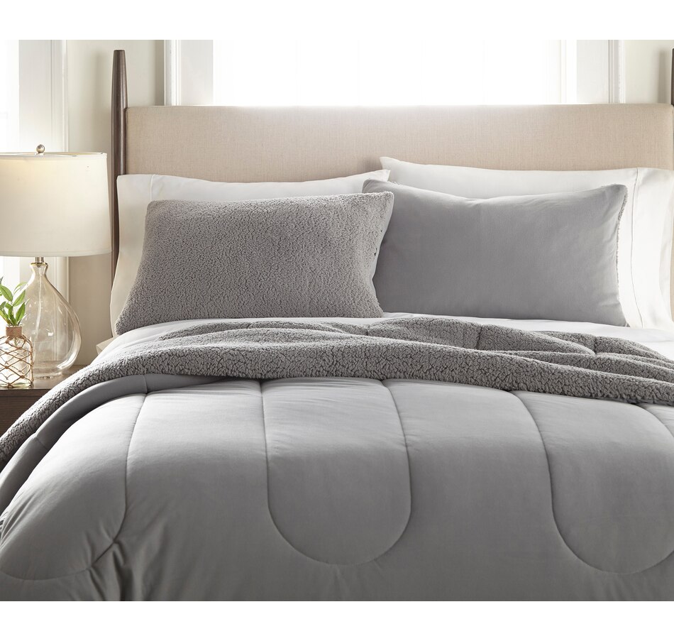 Image 486901_ALTMORE2.jpg, Product 486-901 / Price $29.88 - $34.88, Home Suite Micro Flannel Reverse Dyed to Match Sherpa Comforter 3-Piece Set from Home Suite on TSC.ca's Home & Garden department