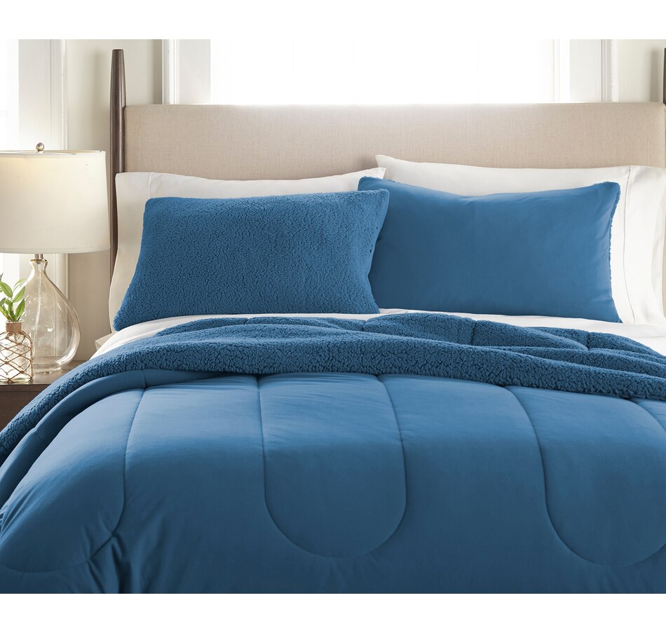 Image 486901_ALTMORE3.jpg, Product 486-901 / Price $29.88 - $34.88, Home Suite Micro Flannel Reverse Dyed to Match Sherpa Comforter 3-Piece Set from Home Suite on TSC.ca's Home & Garden department