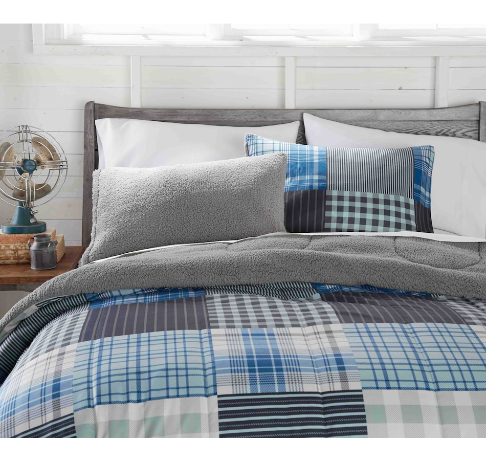 Image 486901_ALTMORE4.jpg, Product 486-901 / Price $29.88 - $34.88, Home Suite Micro Flannel Reverse Dyed to Match Sherpa Comforter 3-Piece Set from Home Suite on TSC.ca's Home & Garden department