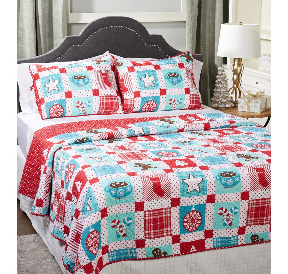 Image 489526_TREAT.jpg , Product 489-526 / Price $39.88 - $69.88 , Homesuite 3pc Holiday Quilt Set from HomeSuite Collection on TSC.ca's Home & Garden department