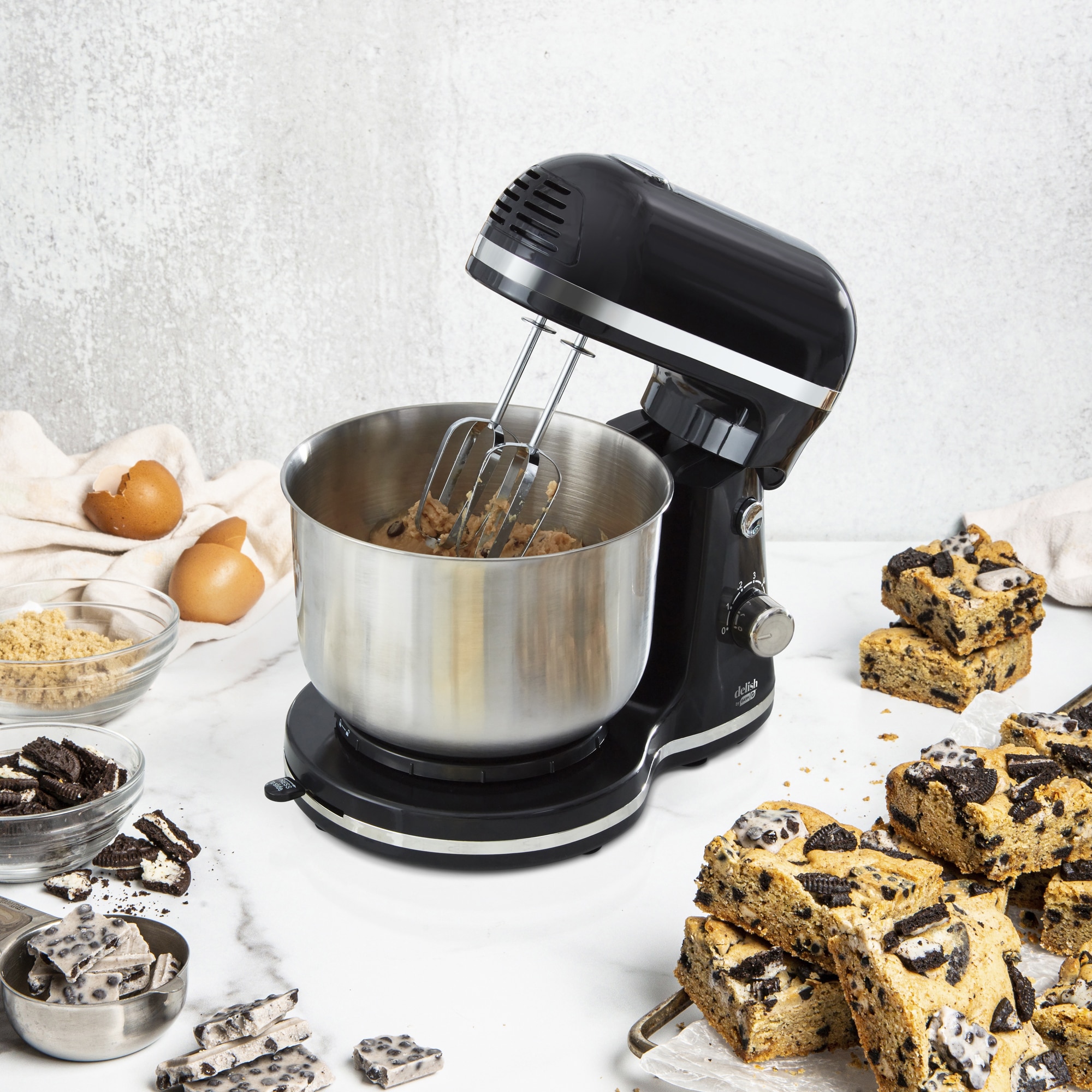 Delish by Dash Compact Stand Mixer Aqua 3.5 Quart with Beaters & Dough Hooks Included 