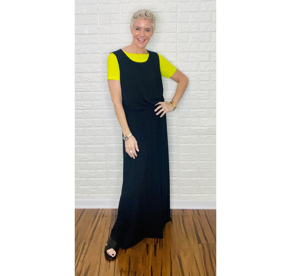 Image 490721_ALTMORE54.jpg, Product 490-721 / Price $19.33, Joan Rivers Classics Collection Short Sleeve Luxe Knit Top with Curved Hem from Joan Rivers on TSC.ca's Fashion department