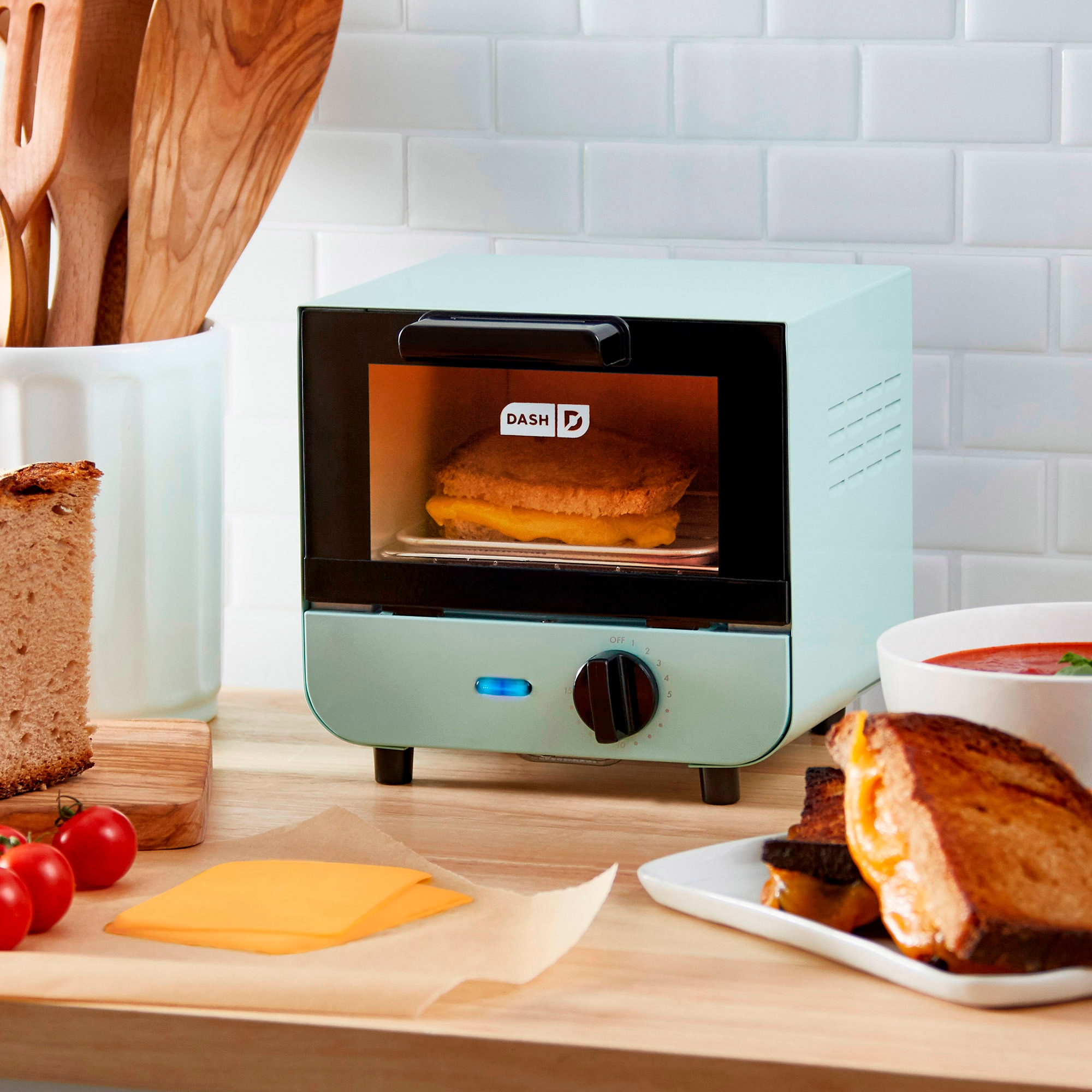 Kitchen Small Appliances Toasters Ovens Countertop Toasters Dash Mini Toaster Oven TSC Online Shopping for Canadians