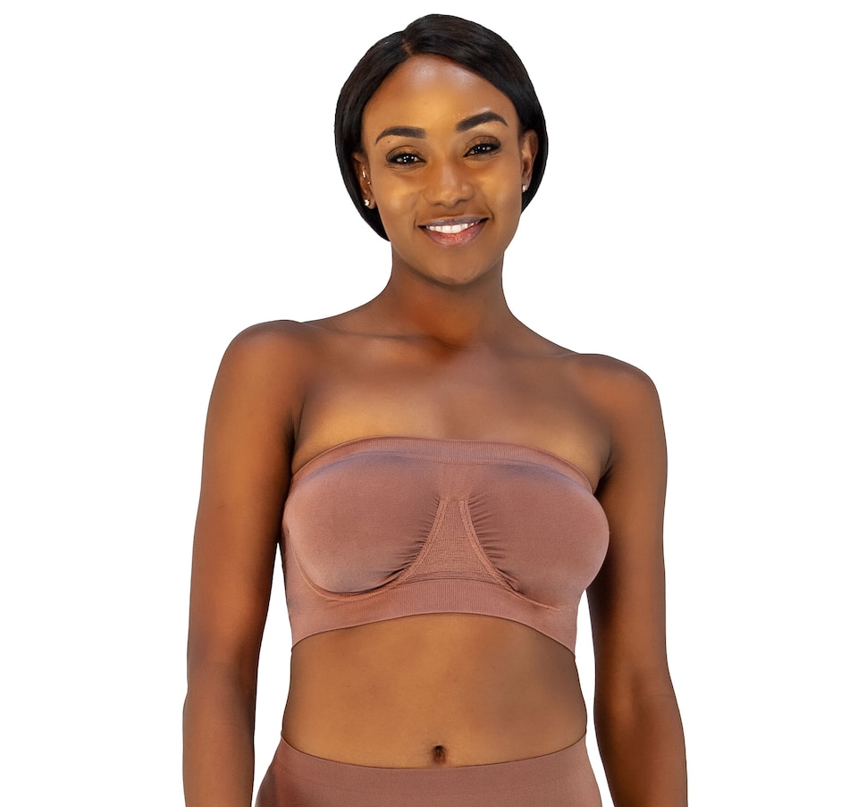 Here's a bra that's too small. Note the bunching of the band around chest.  (Photo by Bonnie Trafelet/Chicago Tribune/MCT/Sipa USA Stock Photo - Alamy