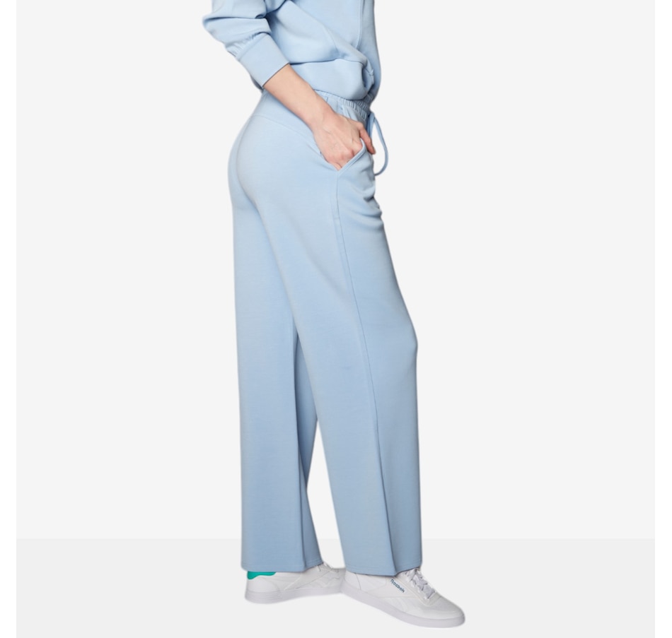 Image 526781_ALTMORE1.jpg, Product 526-781 / Price $39.88, Isaac Mizrahi Soft Luxe Soho Wide Leg Pant from Isaac Mizrahi New York on TSC.ca's Fashion department