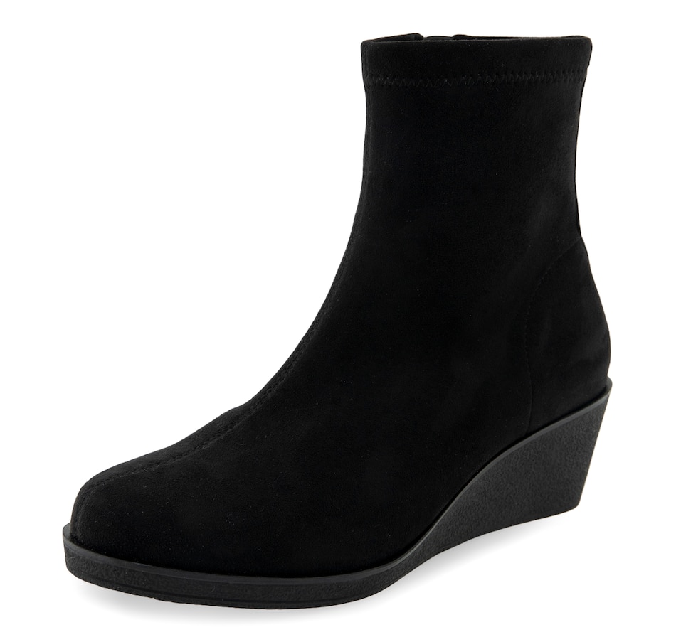 Image 527179_ALTMORE3.jpg, Product 527-179 / Price $69.33, Aerosoles Binnie Short Boot from Aerosoles on TSC.ca's Shoes department