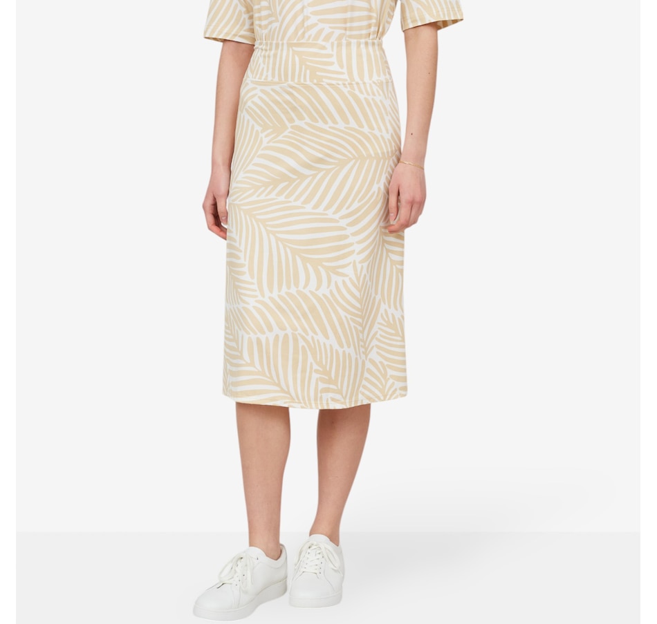 Image 529075_SDPAL.jpg, Product 529-075 / Price $14.33, Cuddl Duds Flexwear Midi Skirt from Cuddl Duds on TSC.ca's Fashion department