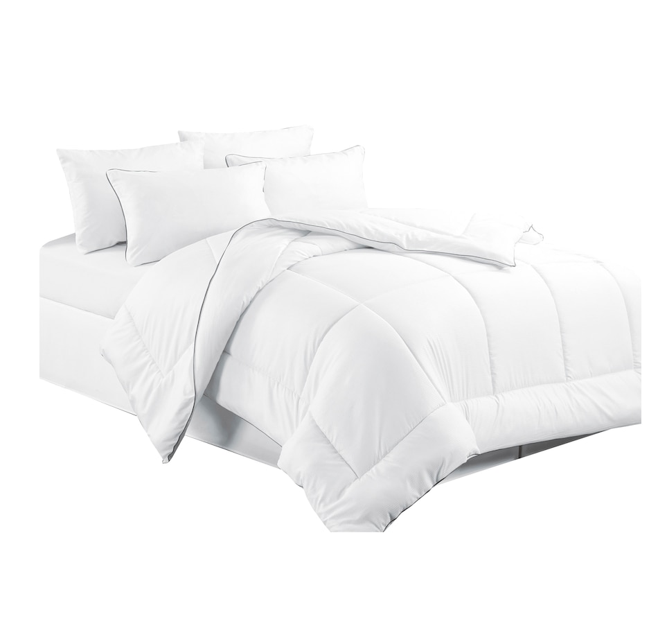 Image 609391_ALTMORE1.jpg, Product 609-391 / Price $56.99 - $69.99, Millano Collection 3D Duvet from Millano on TSC.ca's Home & Garden department