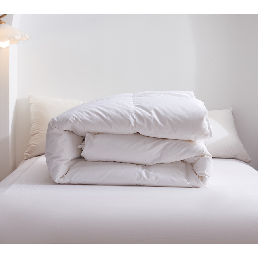 Image 613559_ALTMORE1.jpg, Product 613-559 / Price $334.99 - $529.99, Maholi Royal Elite All Seasons 700FP European 400TC Down Duvet from Maholi on TSC.ca's Home & Garden department