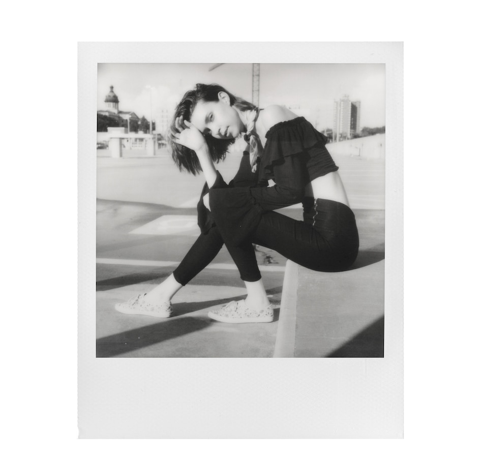 Image 630349_ALTMORE4.jpg, Product 630-349 / Price $34.99, Polaroid B&W Film for SX-70 from Polaroid on TSC.ca's Electronics department