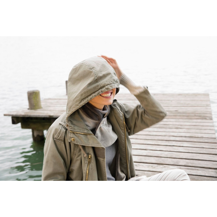 Image 632205_ALTMORE4.jpg, Product 632-205 / Price $99.99, Beurer Neck and Shoulder Heating Wrap from beurer on TSC.ca's Health & Fitness department