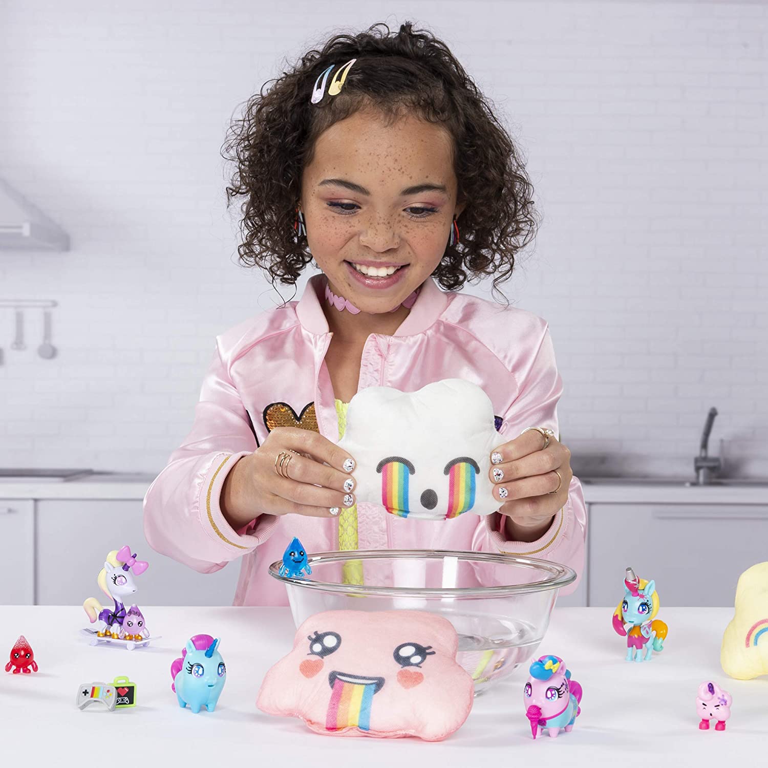 Uni-verse Collectible Surprise Unicorn with Mystery Accessories