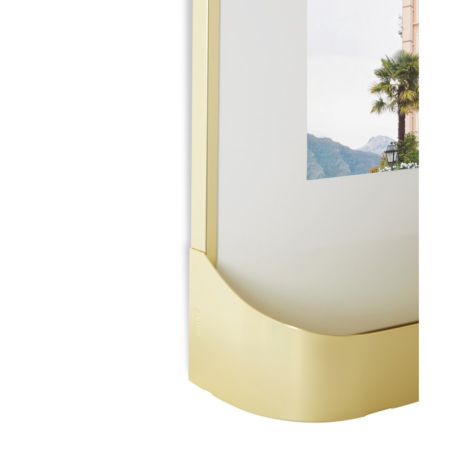 Image 647056_ALTMORE4.jpg, Product 647-056 / Price $85.00, Umbra Matinee Photo Display from Umbra on TSC.ca's Home & Garden department