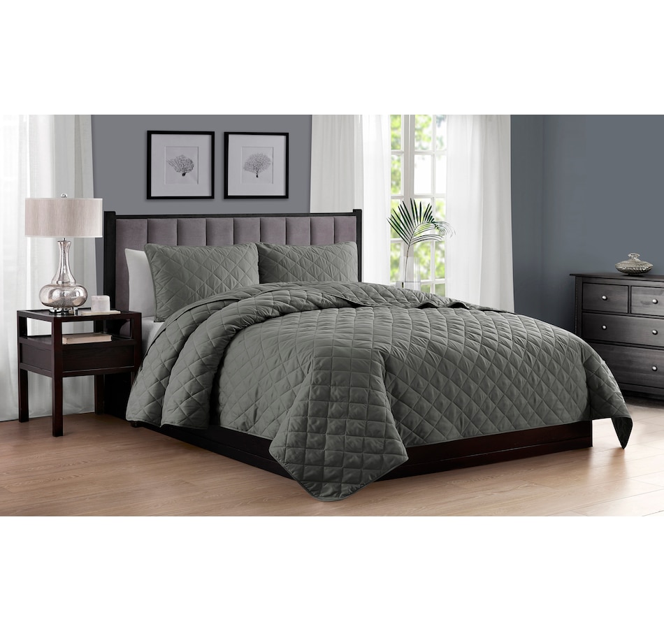 Image 658392_DGR.jpg, Product 658-392 / Price $41.99 - $62.99, Cathay Home Microfibre Diamond Quilt Set from CATHAY HOME  on TSC.ca's Home & Garden department