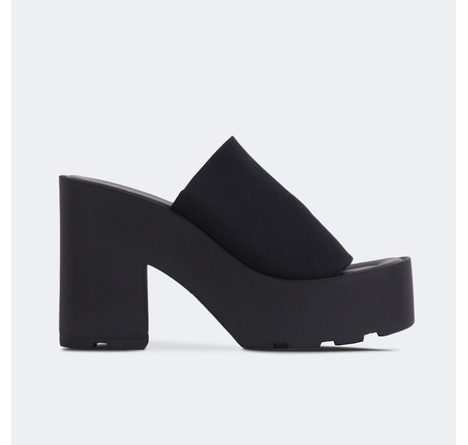 Image 659317_BLK.jpg, Product 659-317 / Price $148.00, L'Intervalle Carangi Sandal from L'Intervalle on TSC.ca's Shoes department