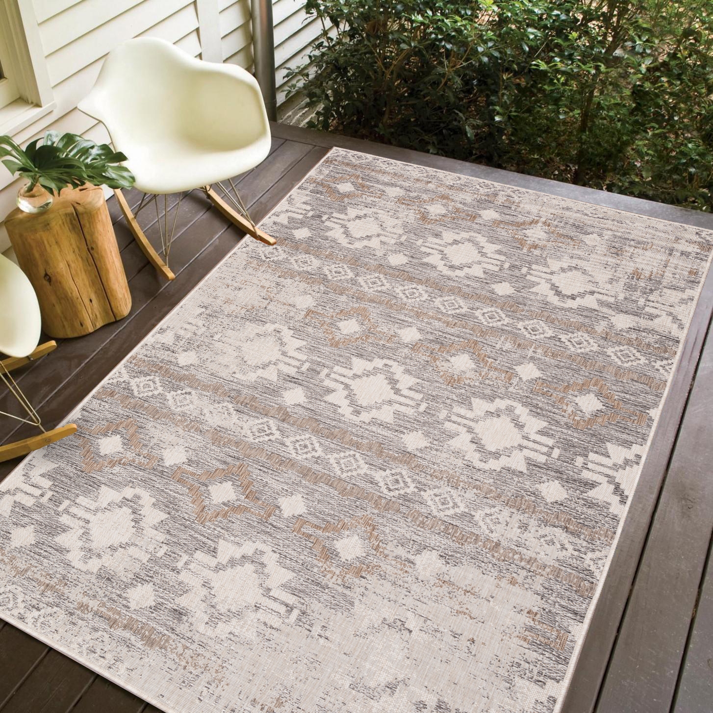 Carnival Indoor/Outdoor Polypropylene Ivory Sand Rug - TSC.ca