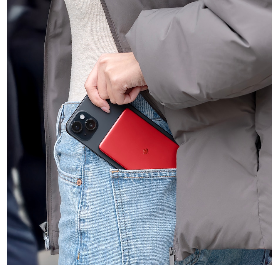 Image 701219_ALTMORE4.jpg, Product 701-219 / Price $59.99, Logiix Piston Power 5,000-mAh Slim Mag Special Edition (Canada red) from Logiix on TSC.ca's Electronics department