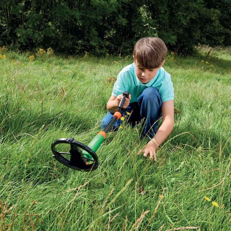 Image 701238_ALTMORE2.jpg, Product 701-238 / Price $49.99, Brainstorm Outdoor Adventure Metal Detector from Brainstorm on TSC.ca's Toys & Hobbies department
