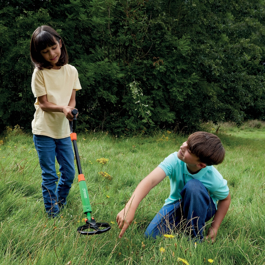 Image 701238_ALTMORE3.jpg, Product 701-238 / Price $49.99, Brainstorm Outdoor Adventure Metal Detector from Brainstorm on TSC.ca's Toys & Hobbies department