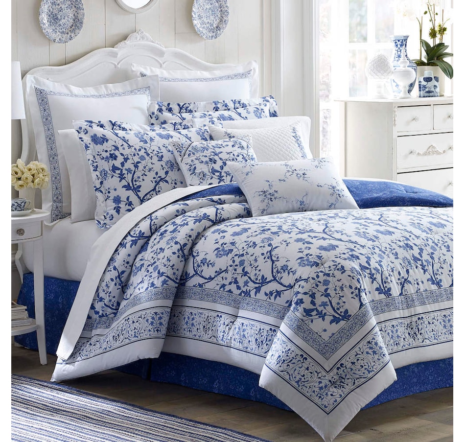 Charlotte Blue/White Floral 100% Cotton Reversible Comforter Set