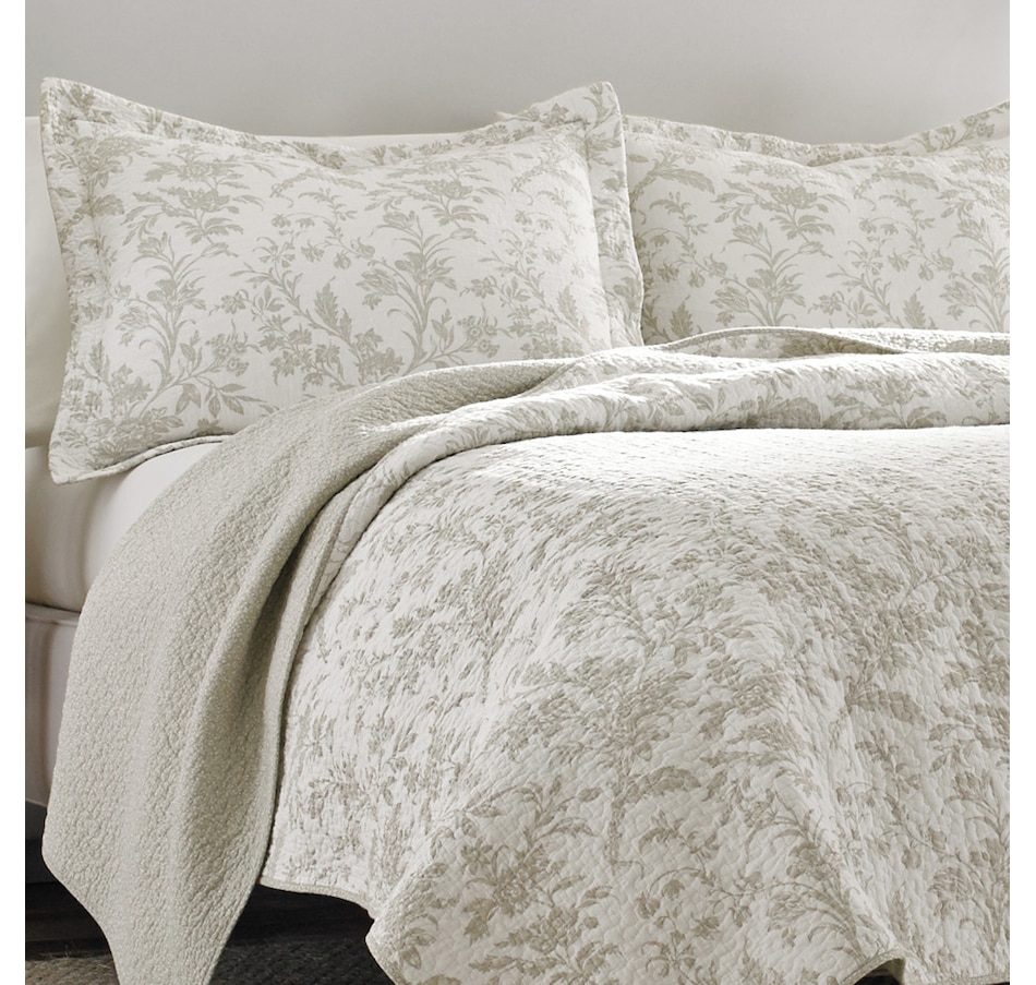Home & Garden - Bedding & Bath - Blankets, Quilts, Coverlets & Throws -  Quilts - Laura Ashley Amberley Reversible Quilt Set - Online Shopping for  Canadians
