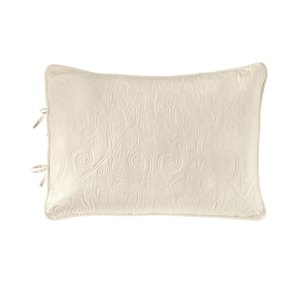 Image 701395_ALTMORE12.jpg, Product 701-395 / Price $83.99 - $143.99, Laura Ashley Felicity Breeze Quilt Set from Laura Ashley on TSC.ca's Home & Garden department