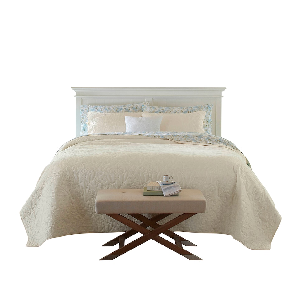 Image 701395_ALTMORE13.jpg, Product 701-395 / Price $83.99 - $143.99, Laura Ashley Felicity Breeze Quilt Set from Laura Ashley on TSC.ca's Home & Garden department