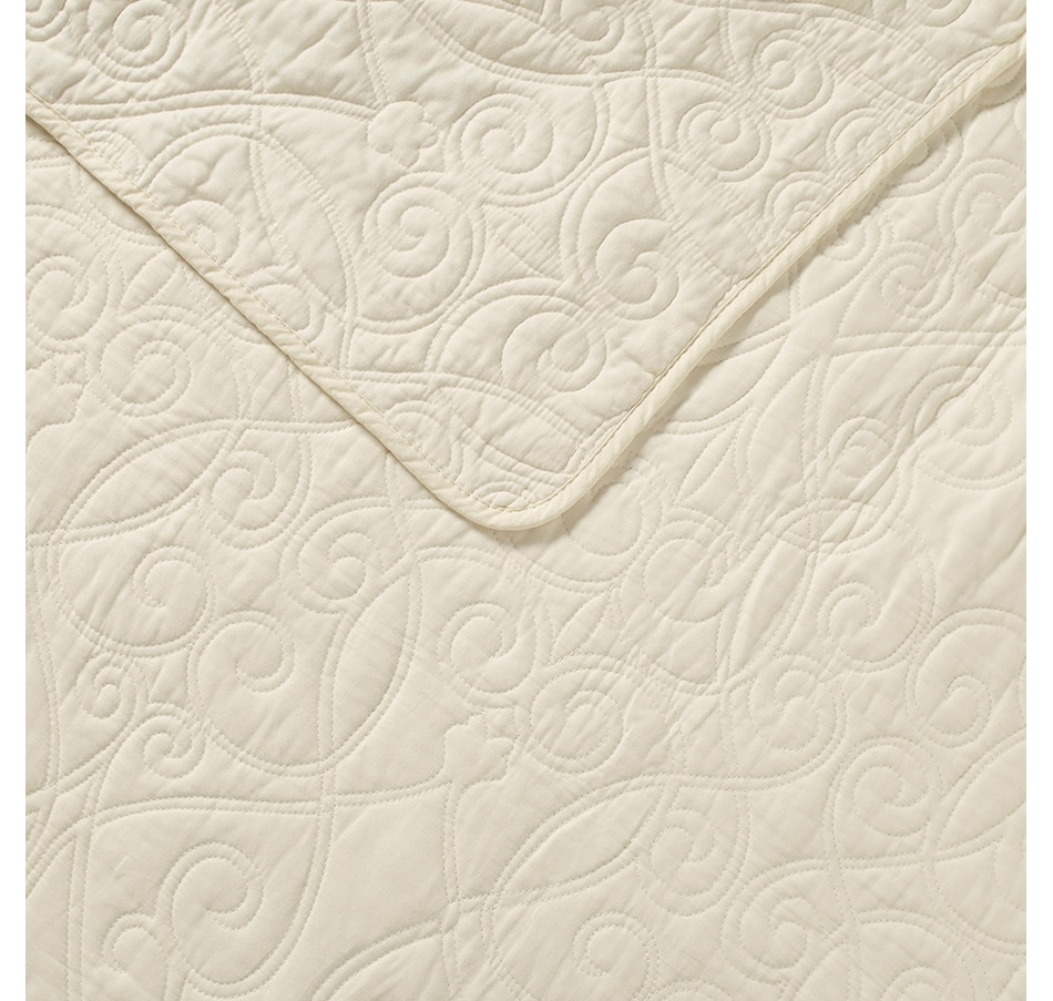 Image 701395_ALTMORE7.jpg, Product 701-395 / Price $83.99 - $143.99, Laura Ashley Felicity Breeze Quilt Set from Laura Ashley on TSC.ca's Home & Garden department