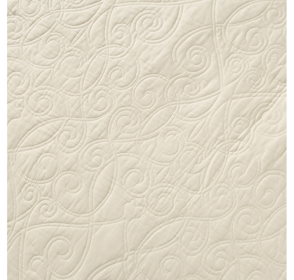 Image 701395_ALTMORE8.jpg, Product 701-395 / Price $83.99 - $143.99, Laura Ashley Felicity Breeze Quilt Set from Laura Ashley on TSC.ca's Home & Garden department