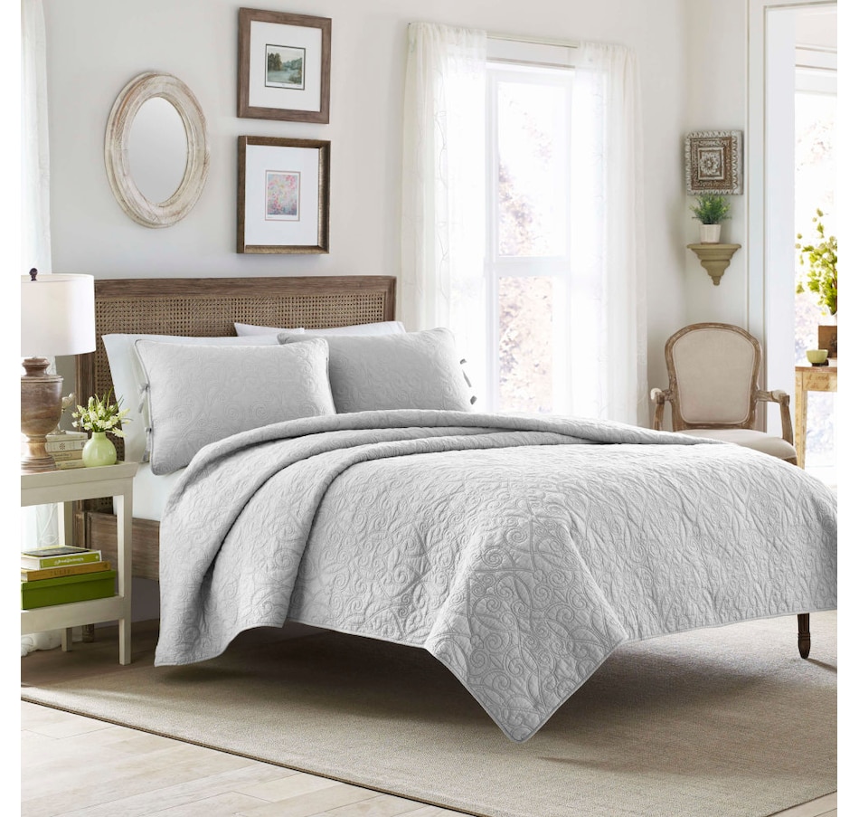 Image 701395_GRY.jpg, Product 701-395 / Price $83.99 - $143.99, Laura Ashley Felicity Breeze Quilt Set from Laura Ashley on TSC.ca's Home & Garden department