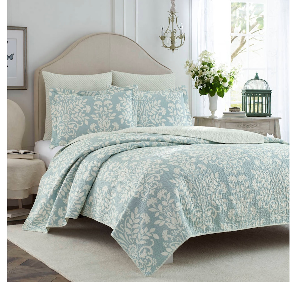 Home & Garden - Bedding & Bath - Blankets, Quilts, Coverlets & Throws -  Quilts - Laura Ashley Rowland Reversible Quilt Set - Online Shopping for  Canadians