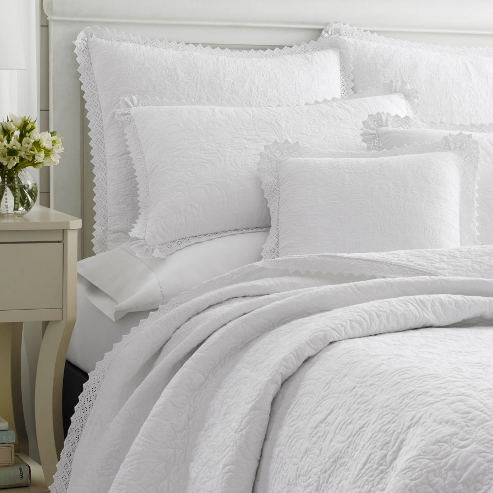 Laura Ashley Heirloom Crochet White Quilt Set - TSC.ca